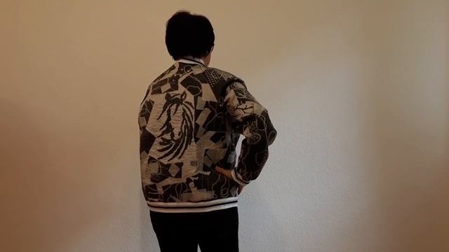 Курточки-бомбер сшитые в технике пицца пэчворк. Jacken-Bomber in Pizza patchwork Technik genäht. смотреть онлайн