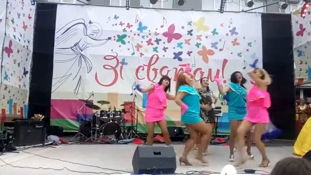 Королева ночи в исполнении Ирины Дереклеевой руководителя коллектива "Зiроньки" смотреть онлайн