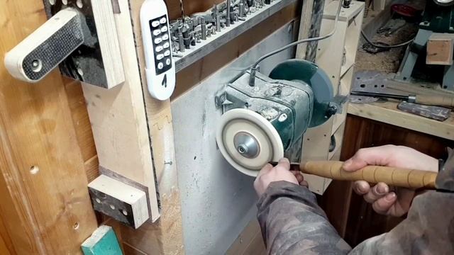 Как сделать шлифовальный диск из фанеры для доводки резцов смотреть онлайн