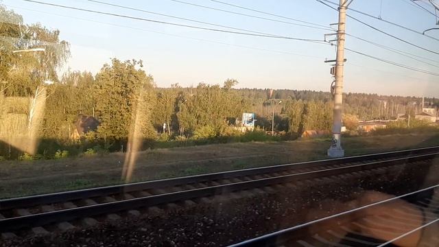 Вид из окна поезда по маршруту: Ленинградский вокзал - Тверь. смотреть онлайн