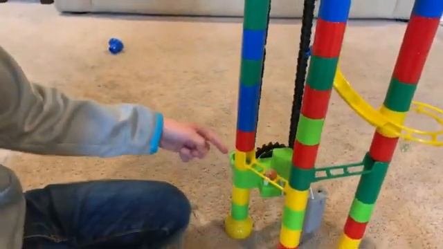 Marble Run Elevator Fun смотреть онлайн