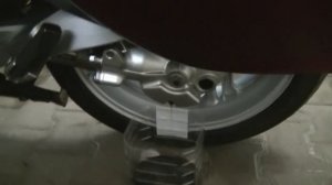 Honda Deauville NT 700. Замена масла в редукторе заднего колеса.