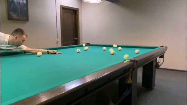 Бильярдный кий трехсоставной