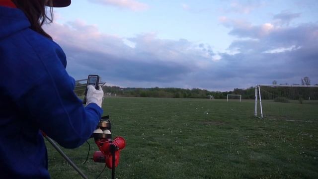 $200 vs $400 Pitching Machine смотреть онлайн