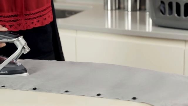 Tura Morphy Richards - Iron Redefine VaporCare смотреть онлайн