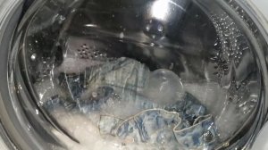 Процесс стирки куртки на LG F12b8wds7