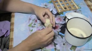 Самодельные бойлы из манки.