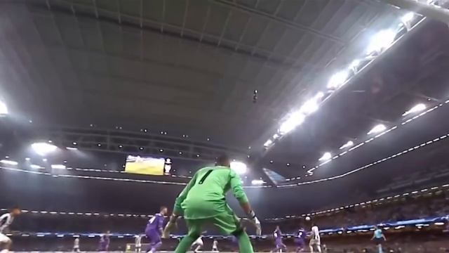 Невероятный гол Манджукича в ворота 'Реала' смотреть онлайн