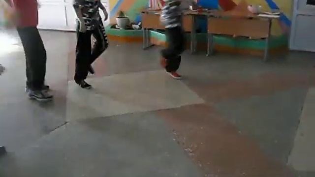 S-ART_25.09.2014 - Шоу Пропеллер (5 Шк.Чишмы) смотреть онлайн