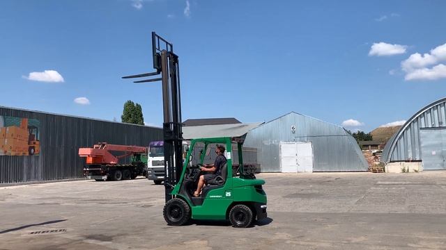 Вилочний газ-бензиновий навантажувач Mitsubishi FGE25D з 2-а доп. секцiями смотреть онлайн