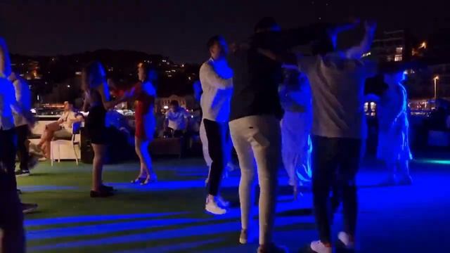 Танцы на палубе лайнера. Стамбул. Чёрное море.