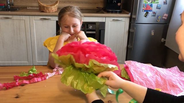 DIY Как сделать Цветы своими руками / How to make big flowers смотреть онлайн