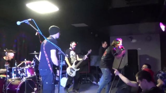 Trawler – Strong man (live) Мегафест с Севера 02.05.2015 смотреть онлайн