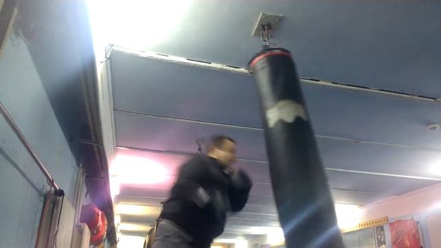 Бокс HEAVY BAG - Боксёрский мешок смотреть онлайн