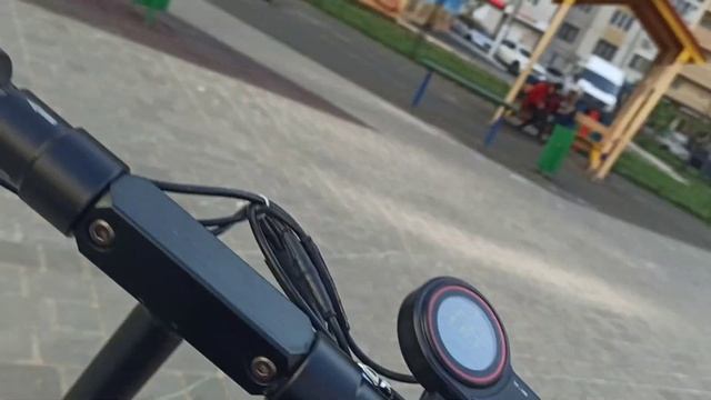 ВСТРЕТИЛИ БЕДНОГО ШКОЛЬНИКА КОТОРЫЙ РАЗБИЛ МОЙ САМОКАТ, ЗА НАМИ СЛЕЖКА? 1 ЧАСТЬ смотреть онлайн