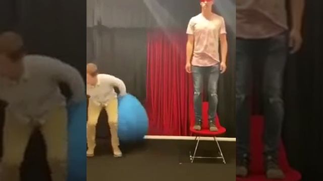 ???? смотреть онлайн