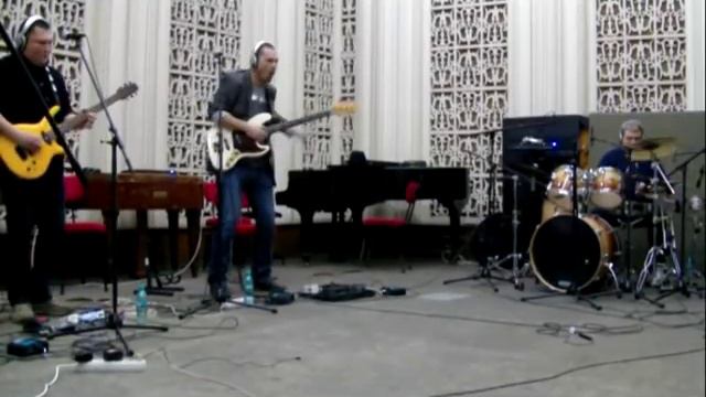 TiPtiL - Ideea (live @ Radio3net 