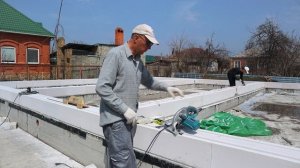 Армирование газобетона. Первый ряд. | Штробление  /Закладка арматуры