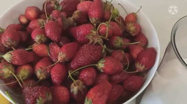 #клубничныйджем Самый вкусный клубничный джем с низким содержанием сахара.