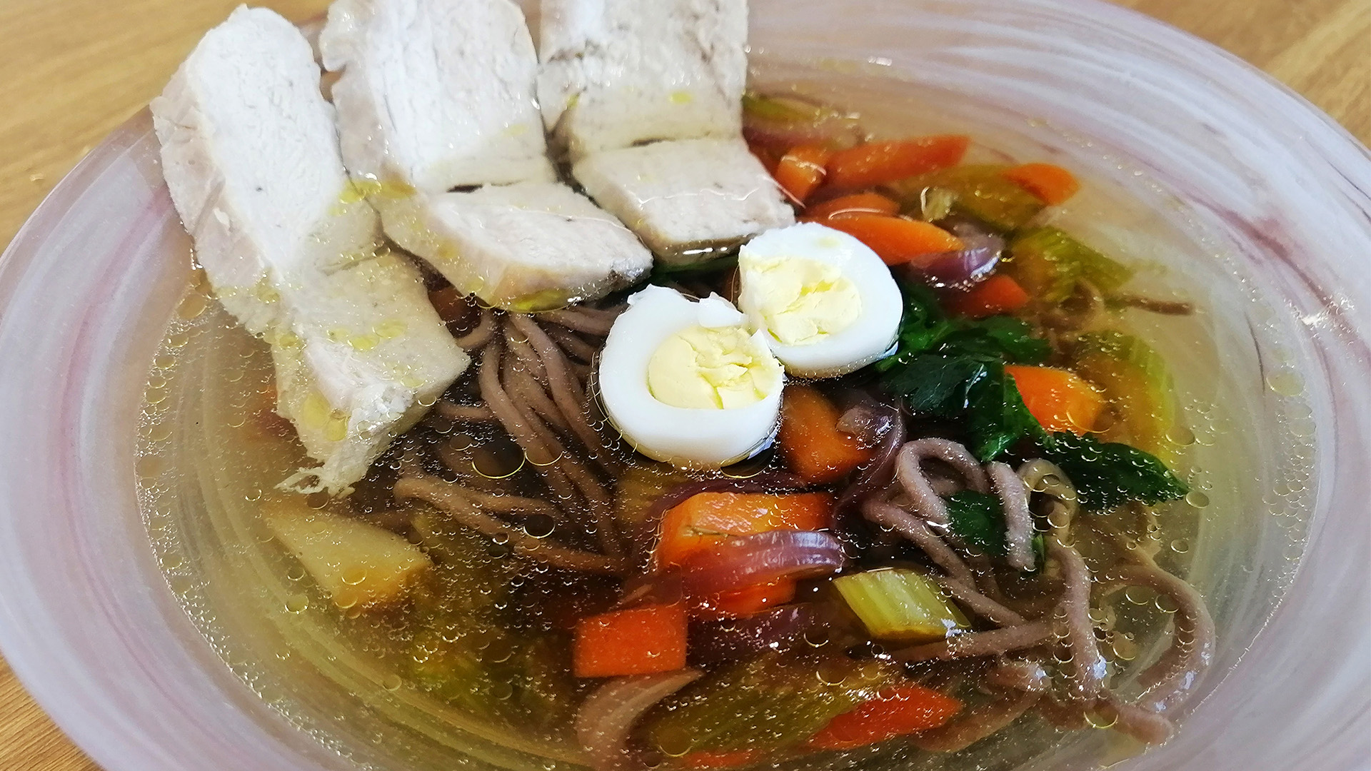 АЗИАТСКИЙ РАМЕН (РАМЭН) с курицей, гречневой лапшой и овощами смотреть онлайн