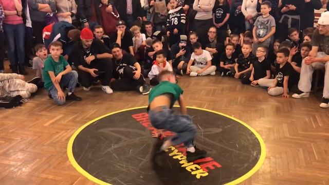 Bboy Rich vs bboy Вжик смотреть онлайн
