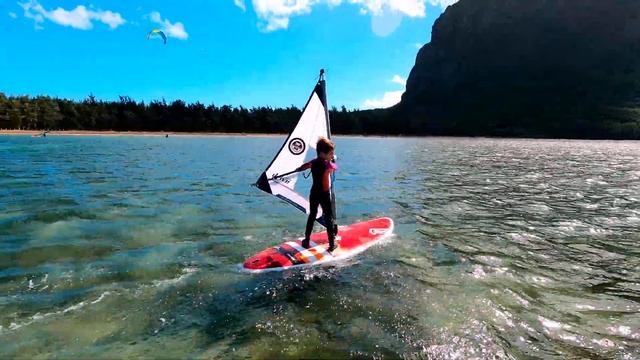 Mauritius, Le Morne/ windsurf kids смотреть онлайн