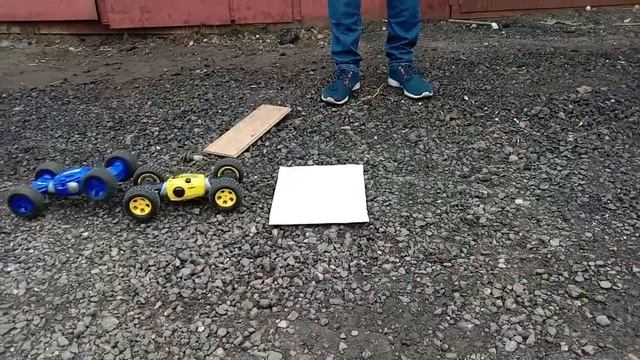 Распаковка. Машинка перевертыш. смотреть онлайн