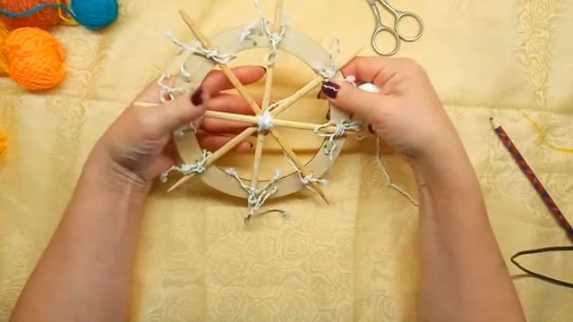 Мандала своими руками. Панно из ниток для интерьера. Часть 1 смотреть онлайн