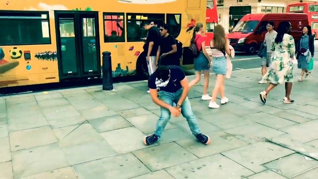 LOST SKY | Robot and Popping Mix in LONDEN Street | Freestyle ( Elyas ) Dance | Great Britain смотреть онлайн