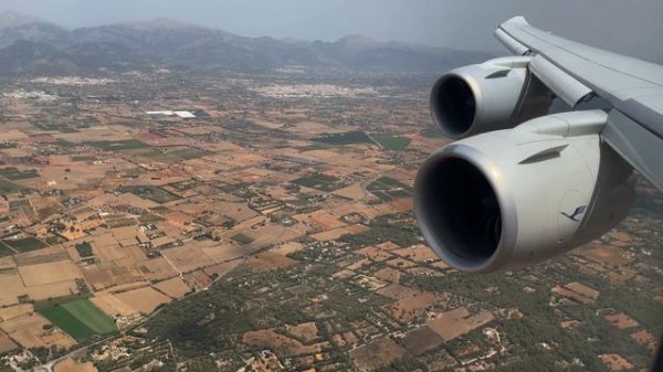 4K - Lufthansa Boeing 747-8 Approach/landing in Palma de Mallorca Airport PMI (Business class)