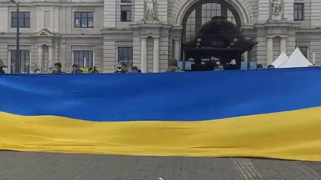 Львов. ЖД Вокзал. смотреть онлайн