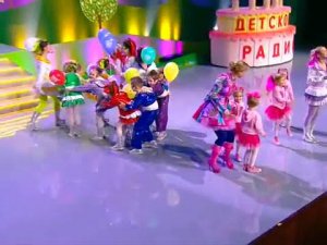 Алё-Алена и "Семицветик" - Песенка О Времени (2012, концерт "5 лет Детскому радио)