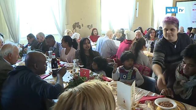 Il pranzo dei bisognosi nella casa del Vescovo смотреть онлайн