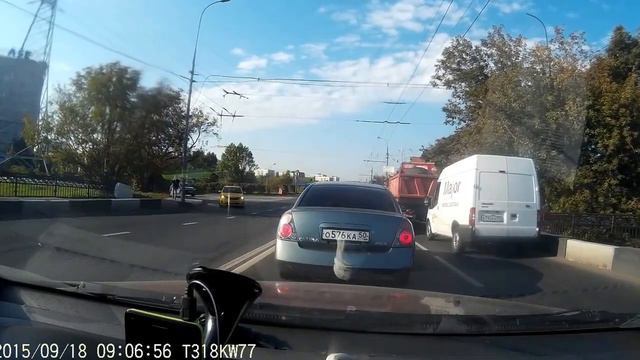 Что-то много жёлтых машин.... Осень, полагаете Вы? смотреть онлайн
