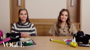 Что в сумке у Дины и Арины Авериных? | Vogue Россия