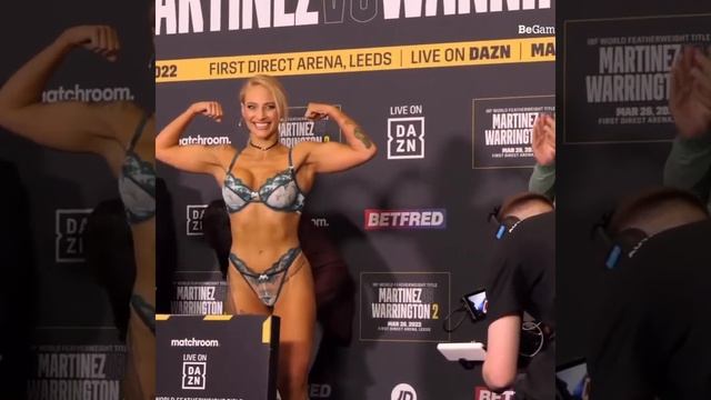 Ebony Bridges strips down to her lingerie for final weigh in. #boxing #eddiehearn смотреть онлайн
