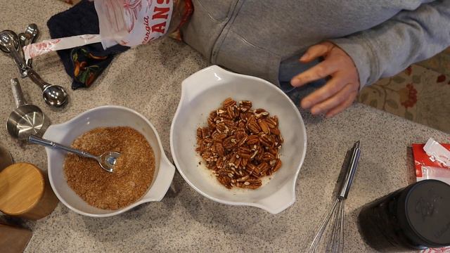 On the 2nd Day Christmas, my true love gave to me......Candied Pecans смотреть онлайн