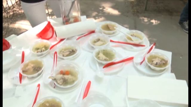 Чим курка домашня відрізняється від фабричної смотреть онлайн