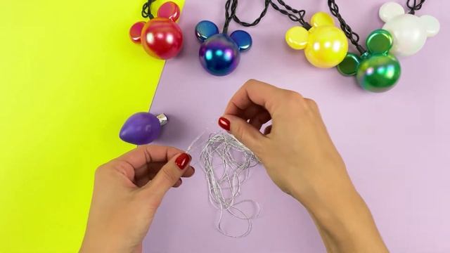 Гигантские и миниатюрные украшения елочки смотреть онлайн