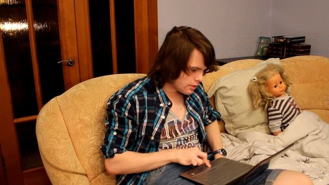 Видеоблогер Manifest Channel (Дима Ковальчук) кидает с рекламой и накручивает подписчиков! смотреть онлайн