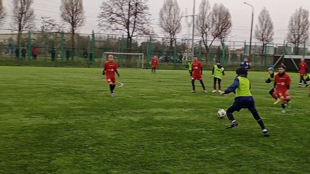 ФК Металлург 11 (0-4) ФК Металлург 09 (1) Второй тайм. смотреть онлайн