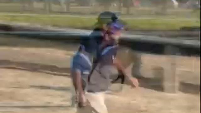 Maria Schaub Jumps in George Morris Horsemastership Clinic смотреть онлайн