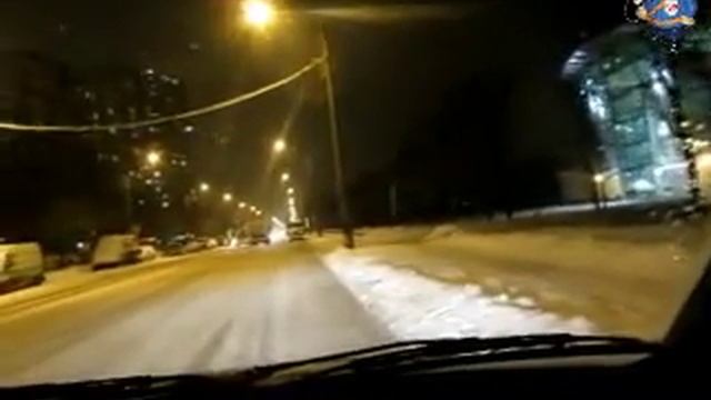 Правильное торможение автомобиля зимой смотреть онлайн