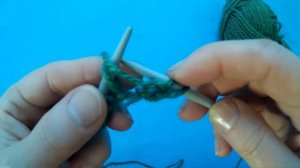 Как вязать второй ряд спицами