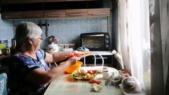 Как прожить на минималку пенсионерам //Живём на 1000руб.в неделю //Марину опята// смотреть онлайн
