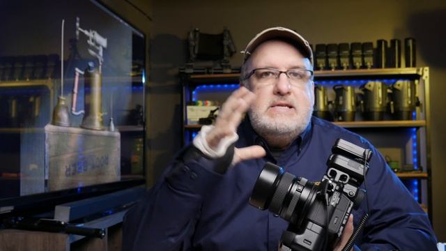 The Zeiss ZX1 . . . The Future Of Cameras?! смотреть онлайн