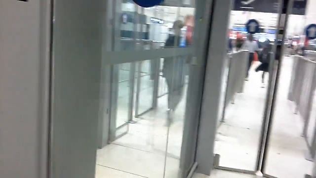 Международный аэропорт имени Вацлава Гавела — аэропорт чешского города Праги смотреть онлайн