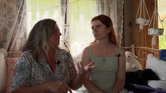 Mutter Und Tochter Sanieren Uraltes Bauernhaus Mit Selbstversorgergarten