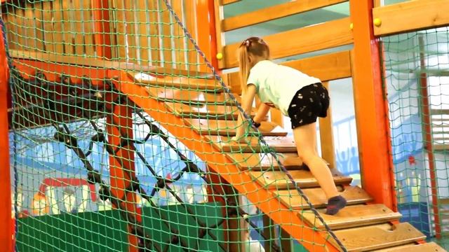 Аквагрим. Танец кукол ЛОЛ. Джамп Парк/ Face painting. Dance of dolls lol. Games in the Jump Park смотреть онлайн