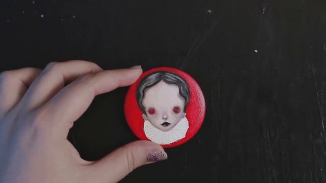 РИСУЮ ВАМПИРОВ НА ЗНАЧКАХ смотреть онлайн